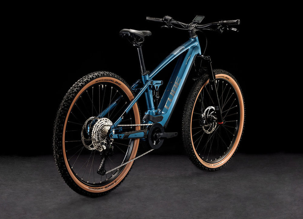 Picture of CUBE STEREO HYBRID 120 RACE 750 PETROLBLUE´N´CHROME 2023 size 20"