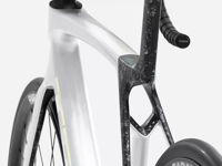 Picture of TREK Madone SL 5 Gen 8 2026 Gloss Crystal White'Matte Deep Smoke