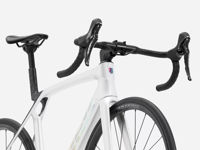 Picture of TREK Madone SL 5 Gen 8 2026 Gloss Crystal White'Matte Deep Smoke