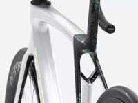 Picture of TREK Madone SL 7 Gen 8 2026 Gloss Crystal White'Matte Deep Smoke